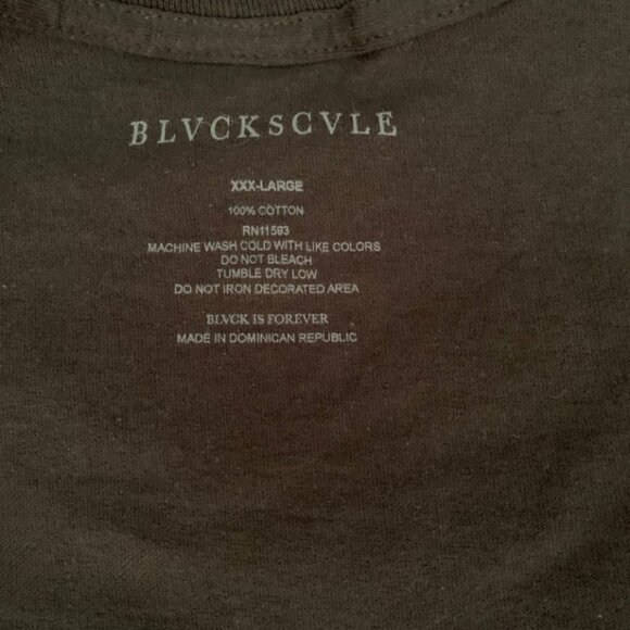 Black Scale Traditional Logo Black T-Shirt - Picture 5 of 7